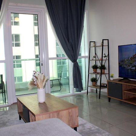 Skyline Haven In Dubai Marina Apartment Luaran gambar